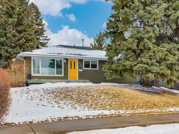 1022 S 30th Ave NW, Calgary, AB T2K 0A3
