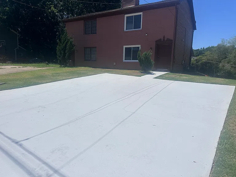1002 Carla Pl — Photo 1
