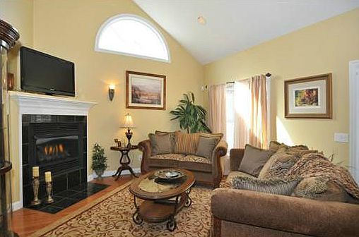 4th image of 72 Ashburton Dr #72