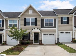 402 Aldworth Ln, Fountain Inn, SC 29644