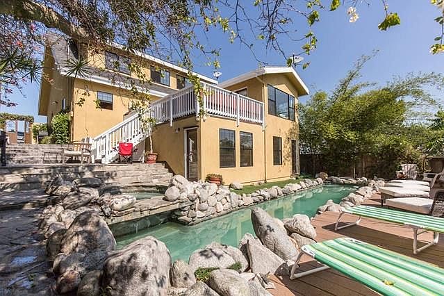 Pool, Jacuzzi, Decks, BBQ, Views