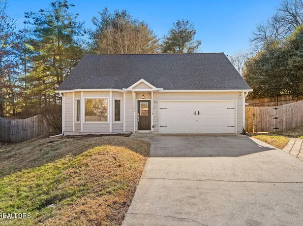 915 Claybrook Ct, Knoxville, TN 37923