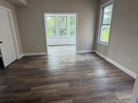 2nd image of 78 Huntington Ter #2