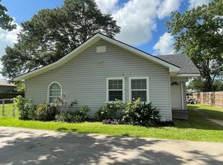1006 South St, El Campo, TX 77437