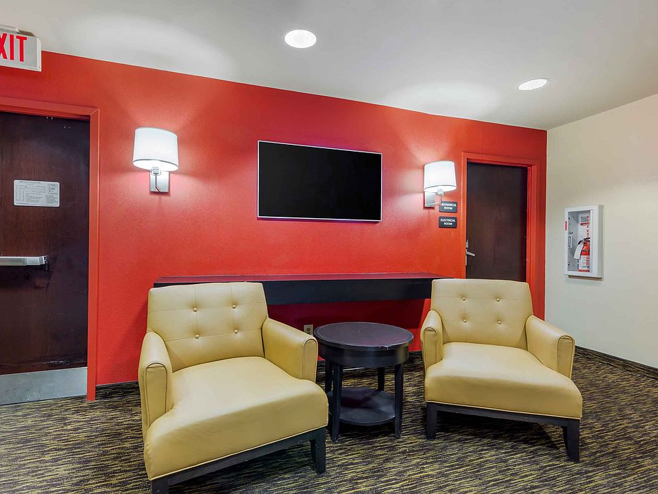 Lobby and Guest Check-in