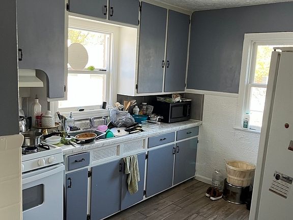 5th image of 204 Willard Ave
