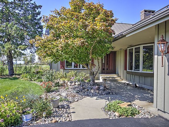 3rd image of 285 W 300 N