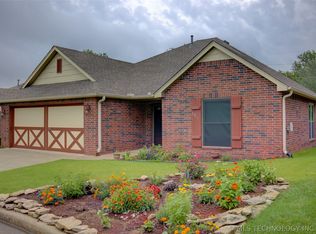 583 S 22nd Pl, Collinsville, OK 74021