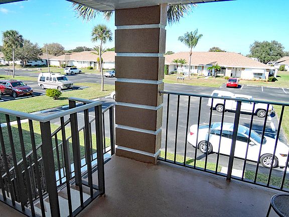2nd image of 1209 S Lakes End Dr APT A2