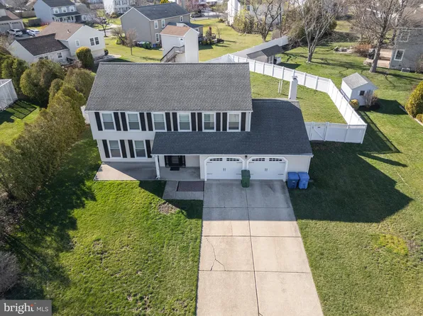 511 Parliament Rd, Marlton, NJ 08053