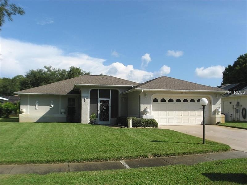 3949 Tarpon Pointe Cr. Convenient to the Lake Lodge, Pool, & Dock.