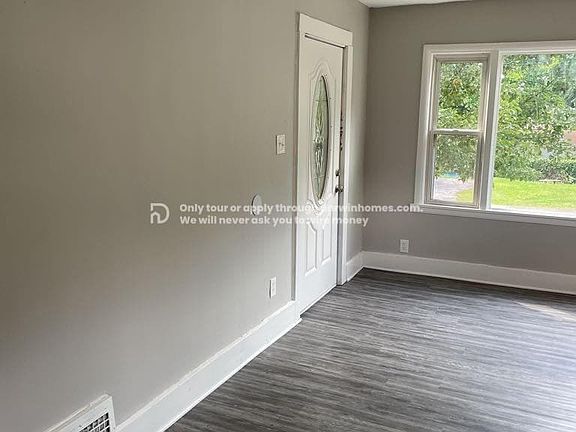 3rd image of 411 Para Ave