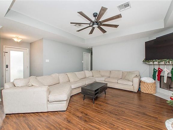 5th image of 320 Allie Ln