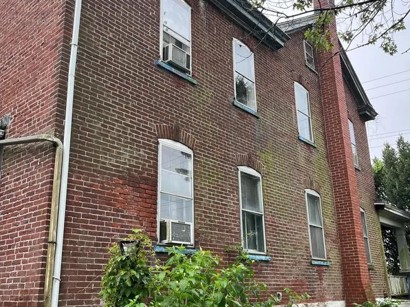 1357 N Gravel Pike, Zieglersville, PA 19492