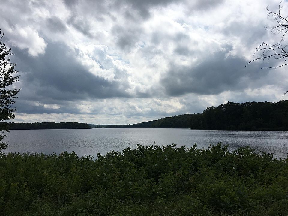 2nd image of 10756 Lake Shore Dr