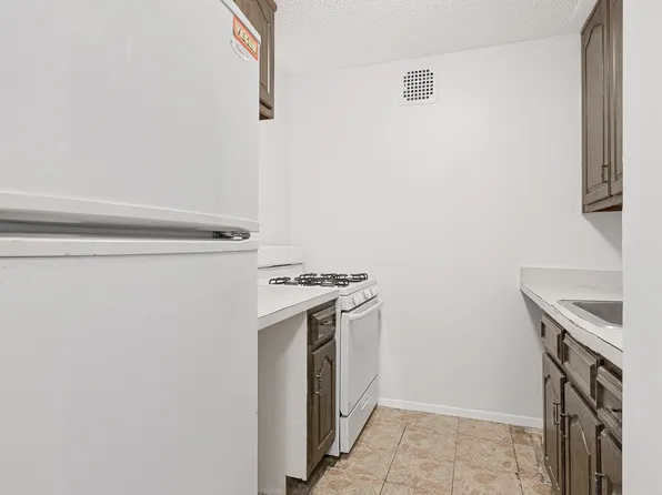 118-17 Union Turnpike image 14 of 25