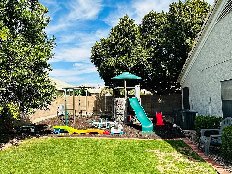 19108 N 78th Ln — Photo 28