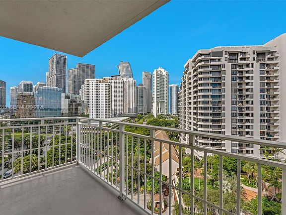 2nd image of 770 Claughton Island Dr Penthouse 14