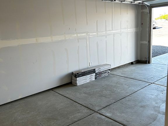 5th image of 1063 W Lakeside Dr #1063