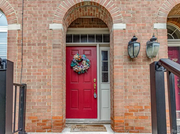 20110 Rodeo Ct, Southfield, MI 48075