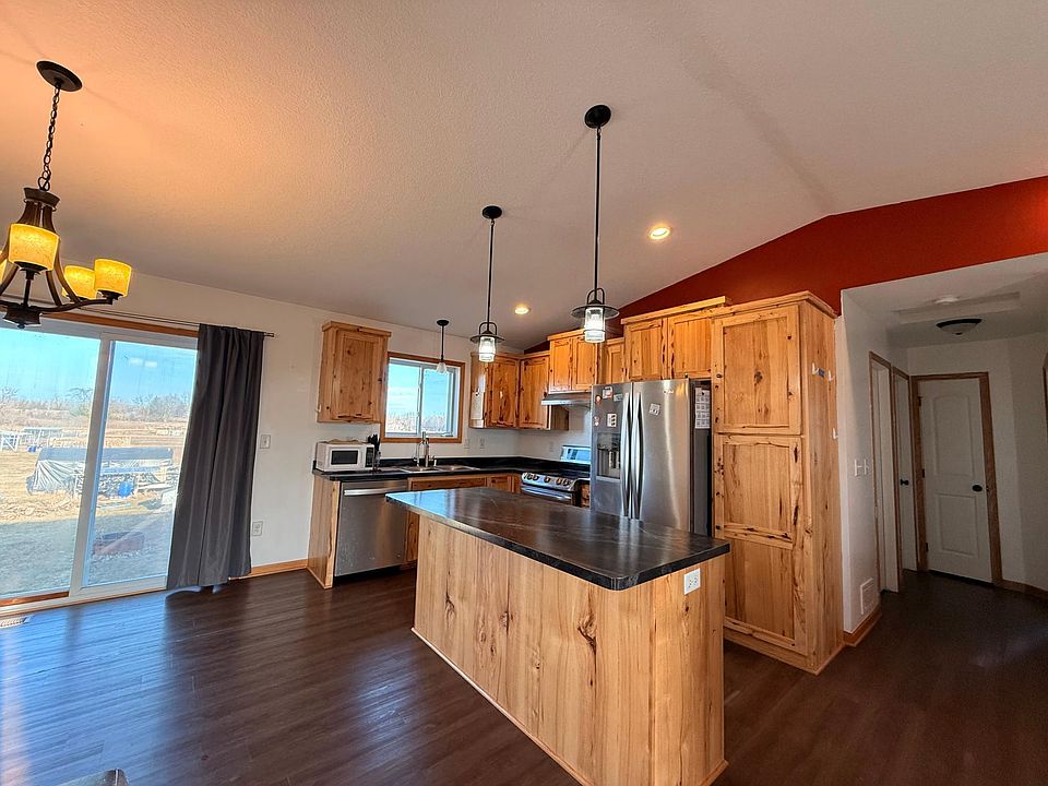 1st image of 47575 Falcon Ave