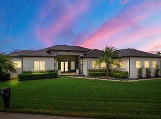 42 Medalist Ter, Rotonda West, FL 33947