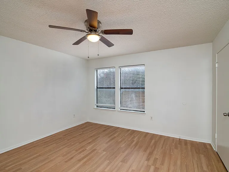 East Landing Townhomes — Photo 17