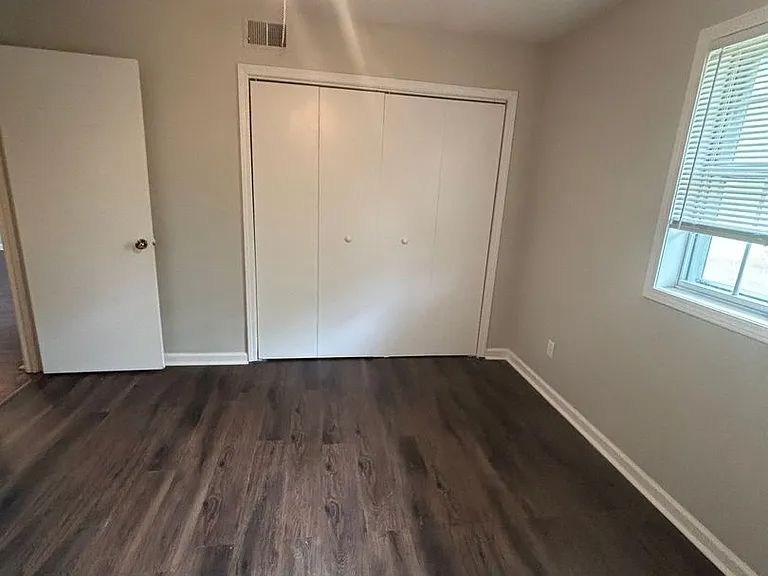 215 Louisville Rd — Photo 11