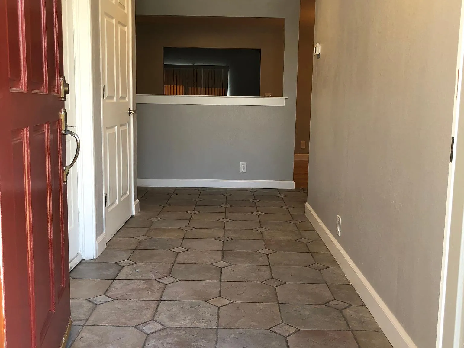 3 bed, 1658 sqft, $5,800 — Photo 2