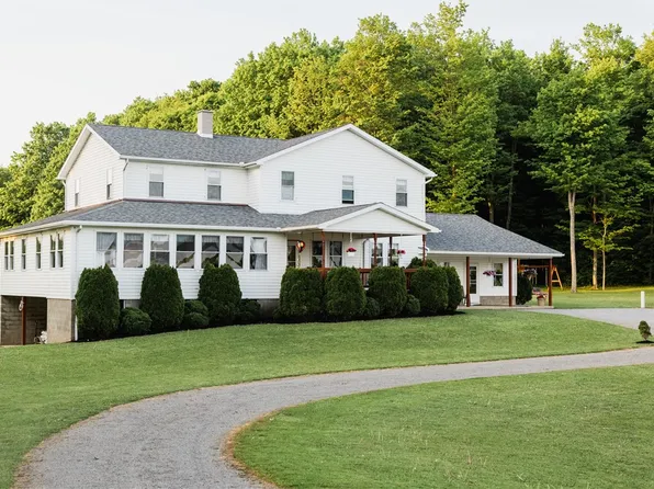 17555 Rigby Rd, Titusville, PA 16354