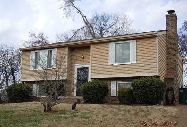 1st image of 1204 Middleberry Dr