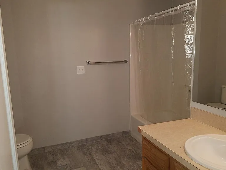 509 Lancaster Ct — Photo 14