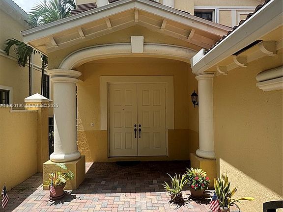 4th image of 1659 Passion Vine Cir #18-4