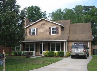 8 Country Walk Ct, Savannah, GA 31419