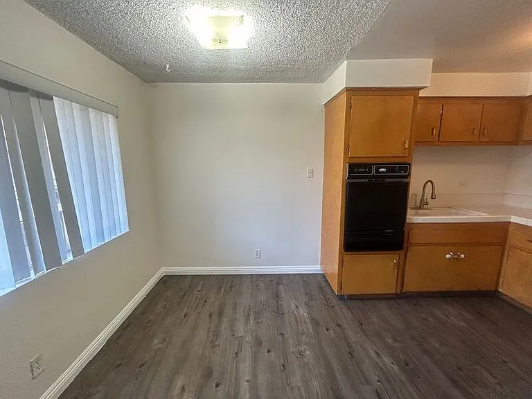 325 N Glendora Ave #3 — Photo 7