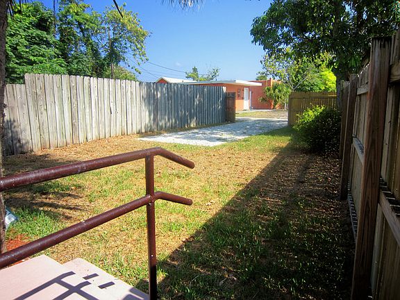 5th image of 708 35th St