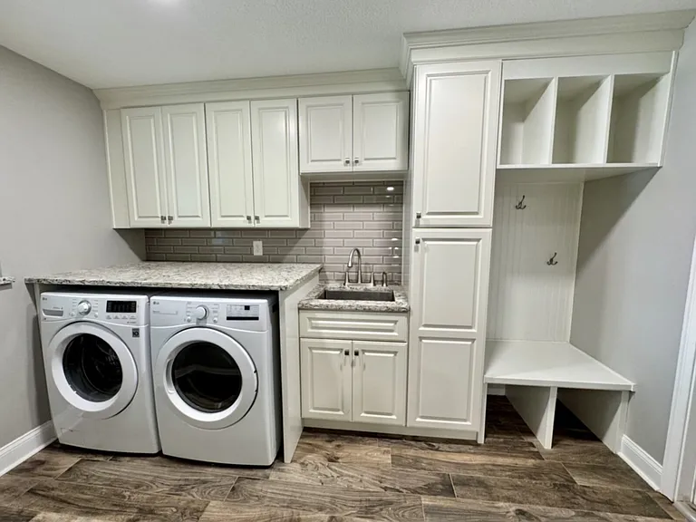1301 Queen Elaine Dr — Photo 17
