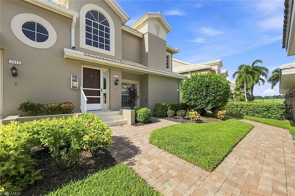 3 bed, 2.0 bath, 1312 sqft, $6,500 — Photo 1
