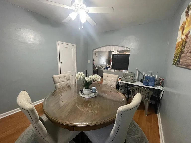 925 E Tioga St — Photo 6