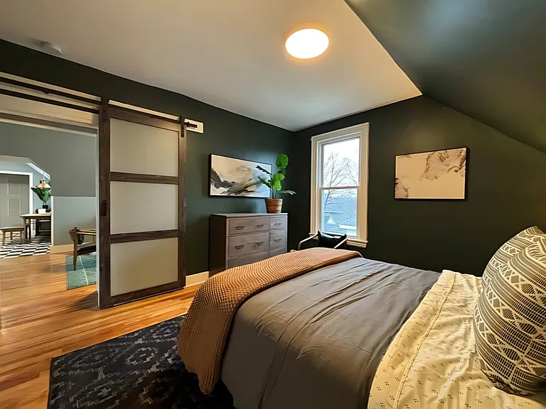 29 Pleasant Ave #4 — Photo 9