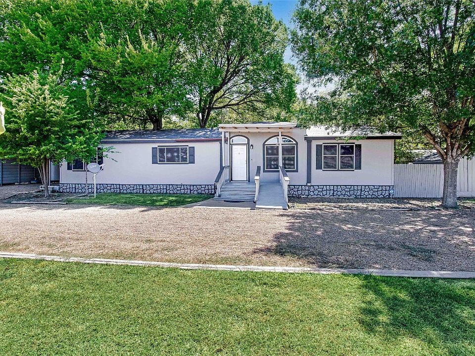 1st image of 2857 Fall Brook Dr
