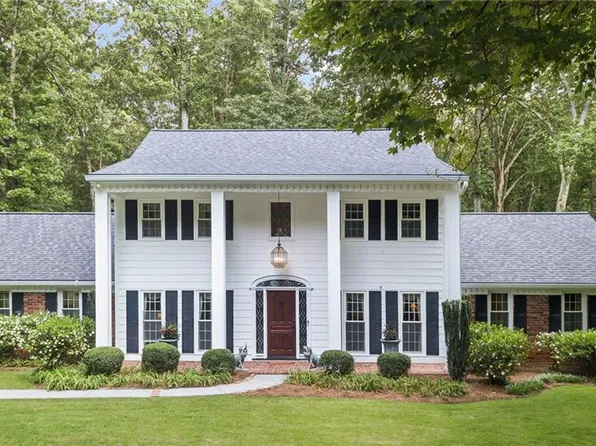 260 Waverly Hall Dr, Roswell, GA 30075