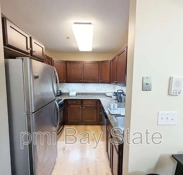 27 Saint James Ave #3 — Photo 7