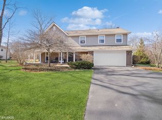 1732 Lexington Rd, Libertyville, IL 60048