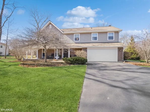 1732 Lexington Rd, Libertyville, IL 60048