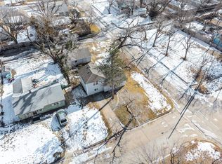 904 Harding St, Wichita, KS 67208