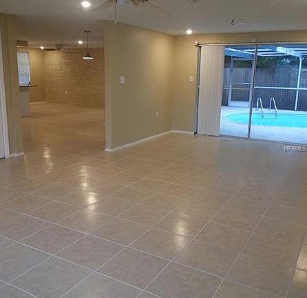 4th image of 9811 Gray Fox Ln