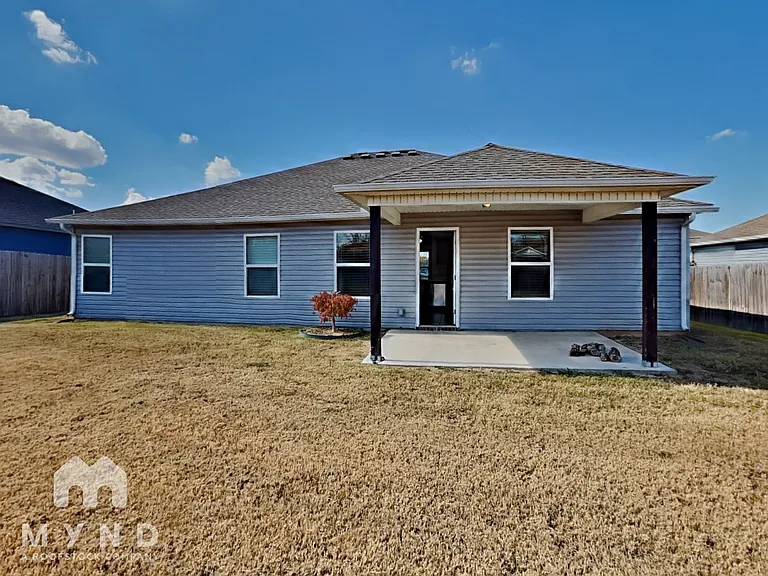 2109 N Lexington St — Photo 20