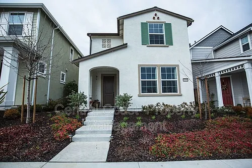 16330 E Garrison Dr Photo 1