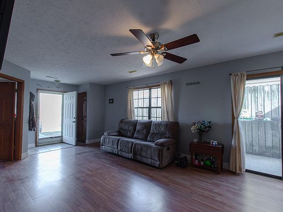 5th image of 24 Cape Lookout Ct